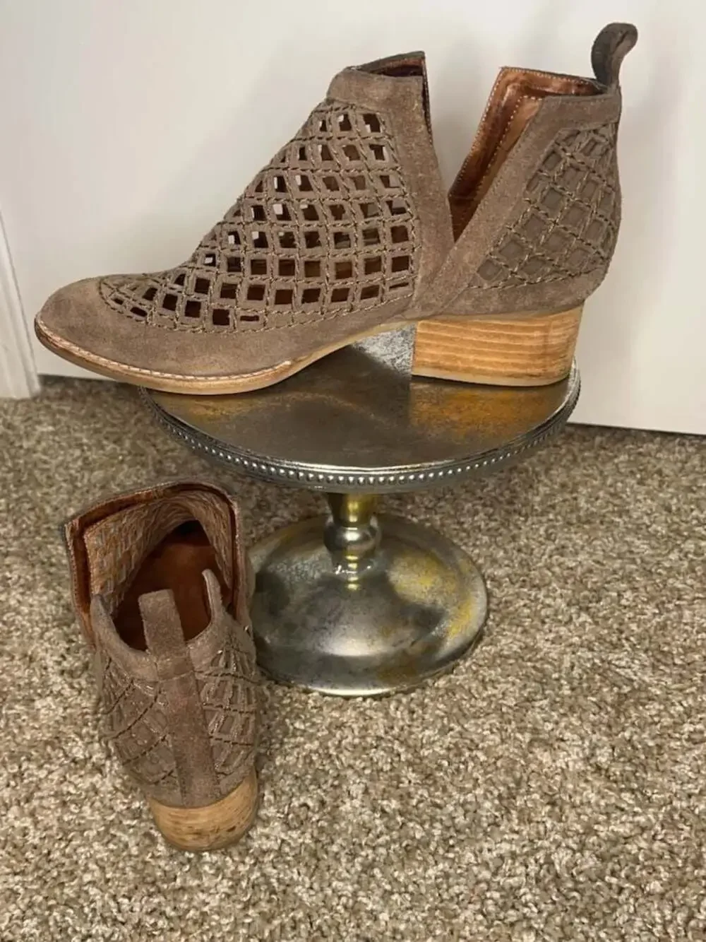 Jeffrey Campbell Taupe Suede Cutout Ankle Booties Size 6
